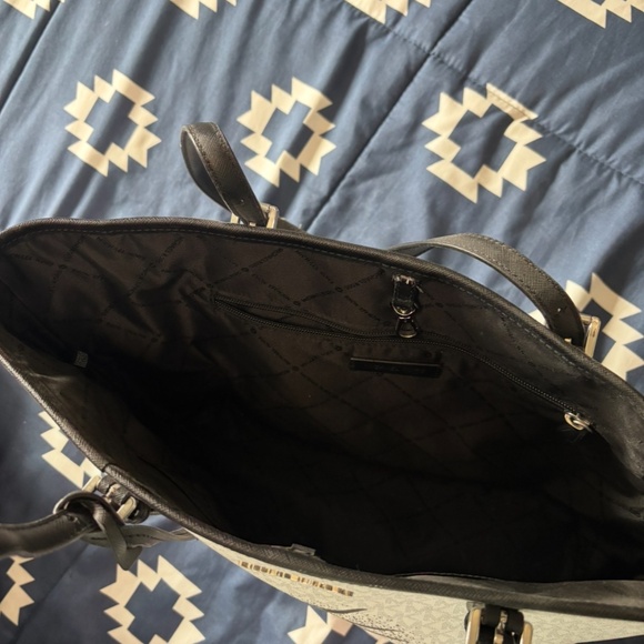 Mk purse - Picture 2 of 2